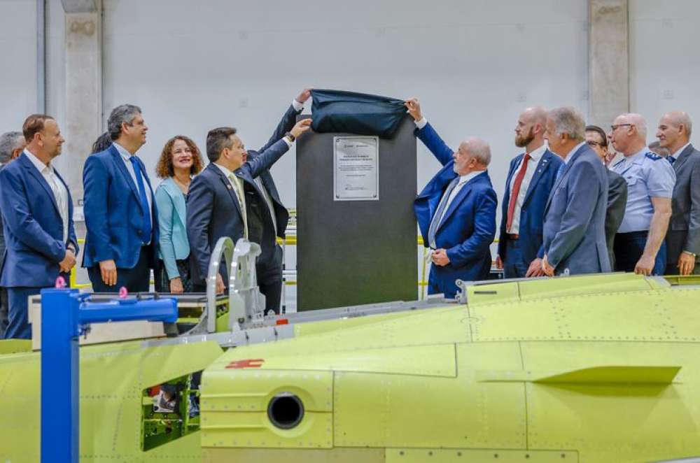 Produção de caças Gripen fortalece indústria nacional, diz José Múcio