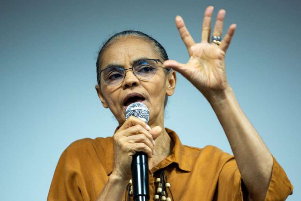 Marina Silva recebe alta hospitalar após tratar da covid-19