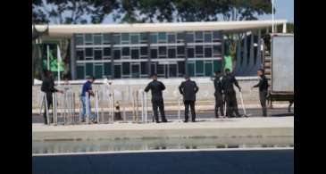 Presidência retira grades do Palácio do Planalto