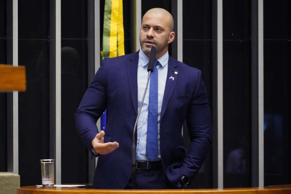 STF anula decreto de Bolsonaro que suspendeu condenação de Silveira