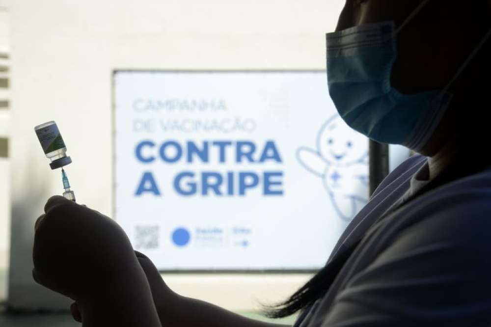 Saúde amplia vacinação contra gripe para todos com mais de 6 meses