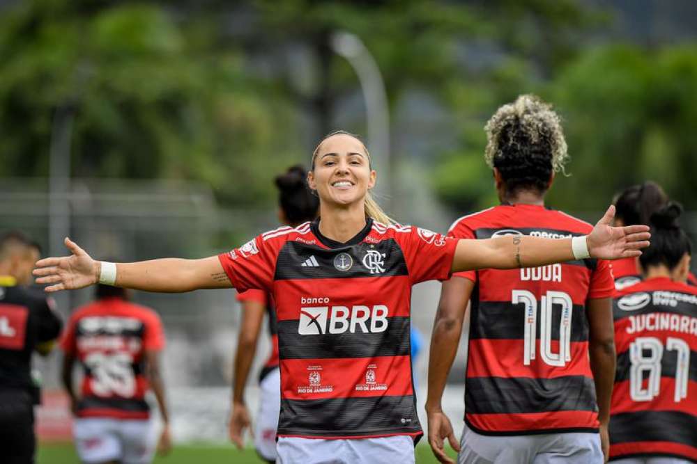 Brasileiro Feminino: Fla tenta retomar liderança diante do São Paulo