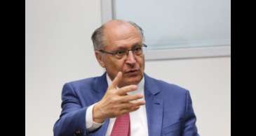 Brasil ficou caro antes de ficar rico, diz Alckmin