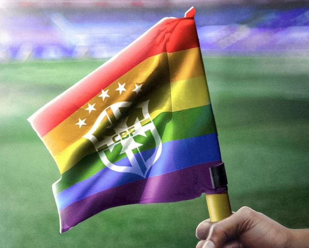 Estudo indica aumento de 76% em casos de homofobia no futebol do país