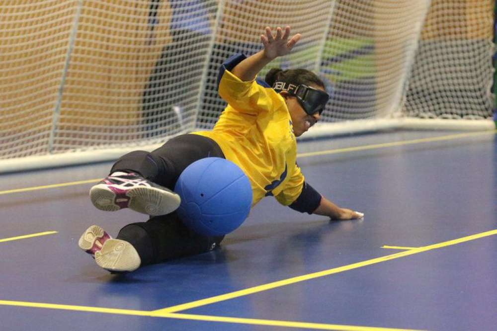 Goalball: seleção feminina estreia com goleada em competição na Suécia