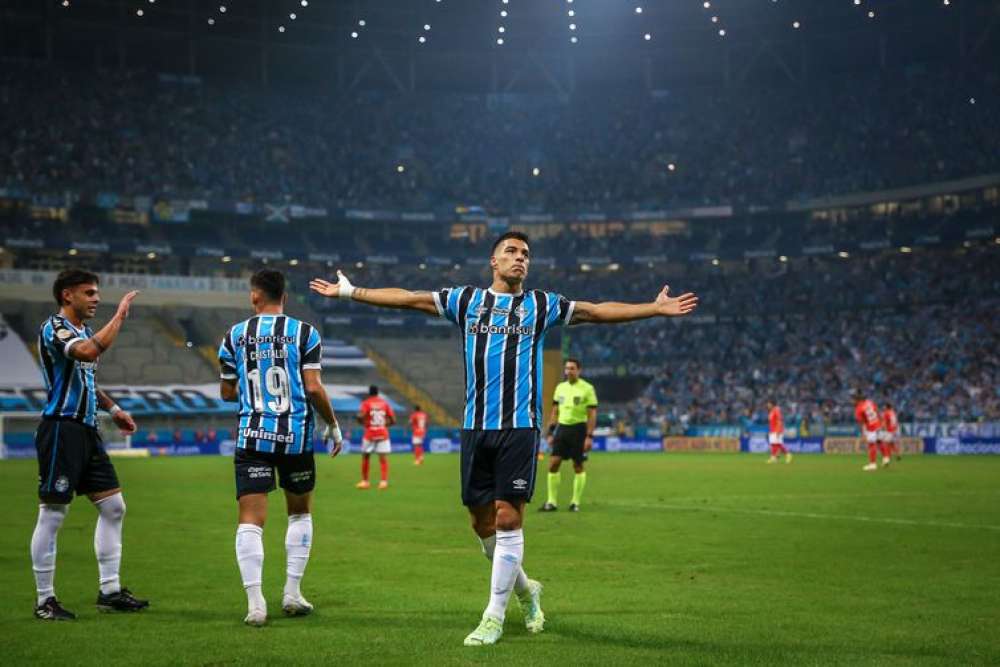 Passeio do Grêmio diante do Inter pode custar cargo de Mano Menezes