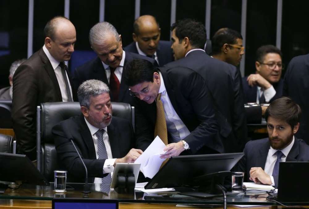 Câmara aprova texto-base do novo marco fiscal