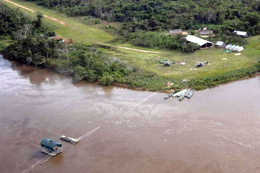 Saúde e FAB entregam remédios a comunidades ribeirinhas no Amazonas