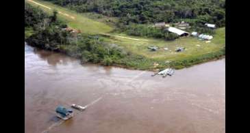 Saúde e FAB entregam remédios a comunidades ribeirinhas no Amazonas