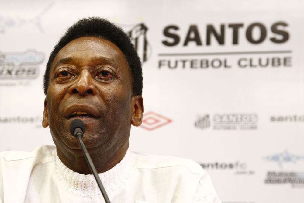 Pelé responde ao tratamento contra infecção respiratória