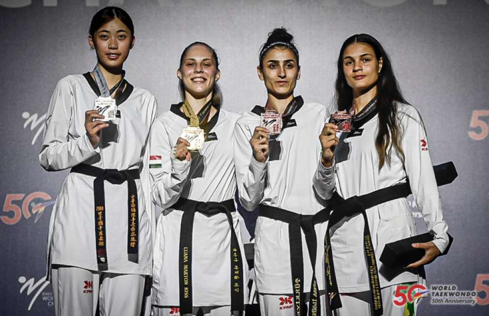 Maria Clara Pacheco é bronze no Mundial de Taekwondo