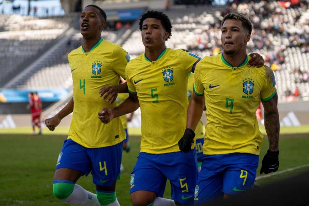 Brasil aplica 4 a 1 na Tunísia e avança às quartas do Mundial Sub-20