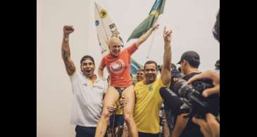 Tatiana Weston-Webb conquista título dos Jogos Mundiais de Surfe