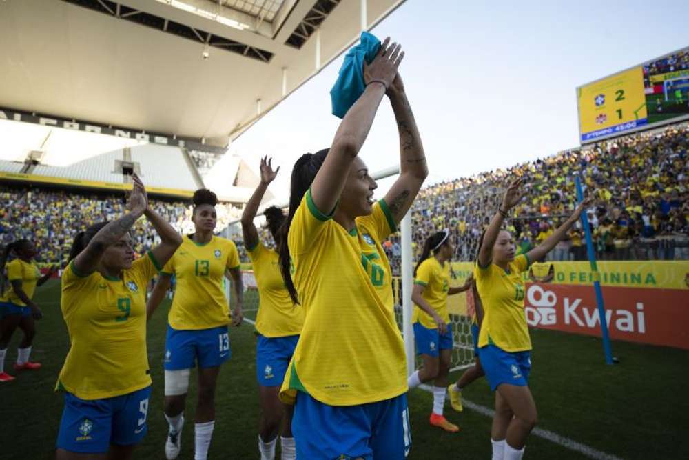 Brasil sobe 1 posição em último ranking da Fifa antes da Copa Feminina