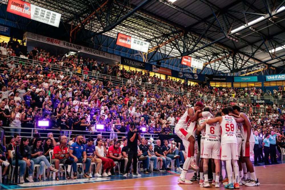 Sesi Franca derrota São Paulo e conquista o bicampeonato do NBB