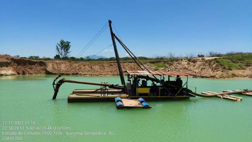 Extração ilegal de areia se aproxima de R$ 20 bilhões ao ano