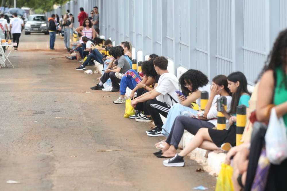 Ubes faz campanha para estimular inscrições de estudantes no Enem