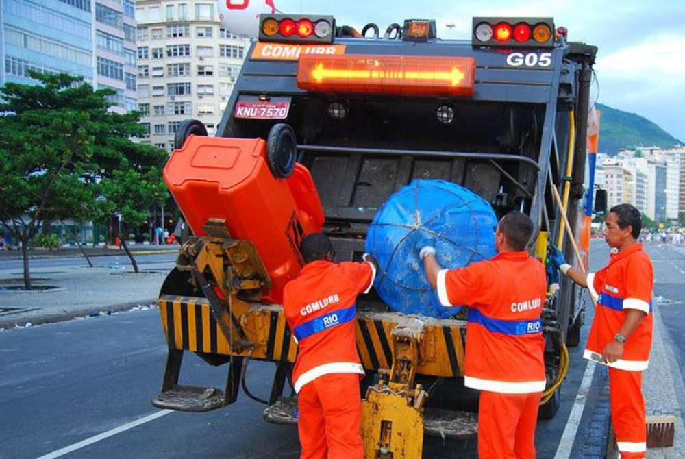 Acesso da população a coleta de lixo e rede de esgoto cresce no país