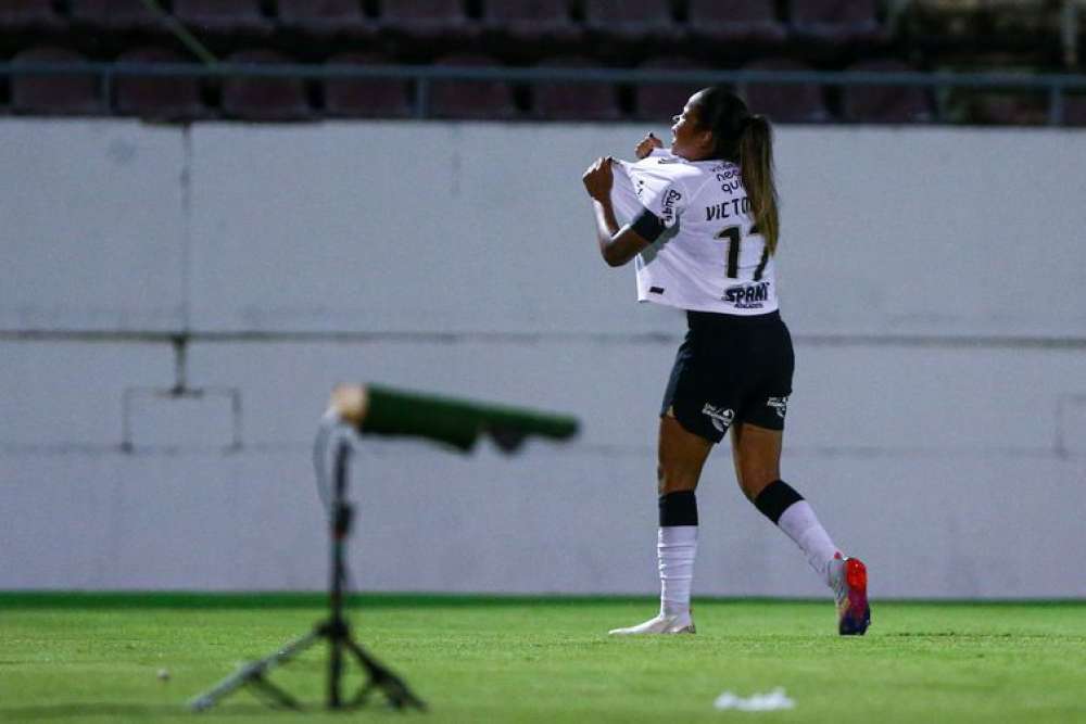 Corinthians bate Cruzeiro na ida das quartas do Brasileiro Feminino