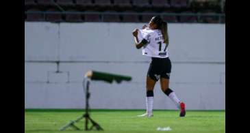 Corinthians bate Cruzeiro na ida das quartas do Brasileiro Feminino