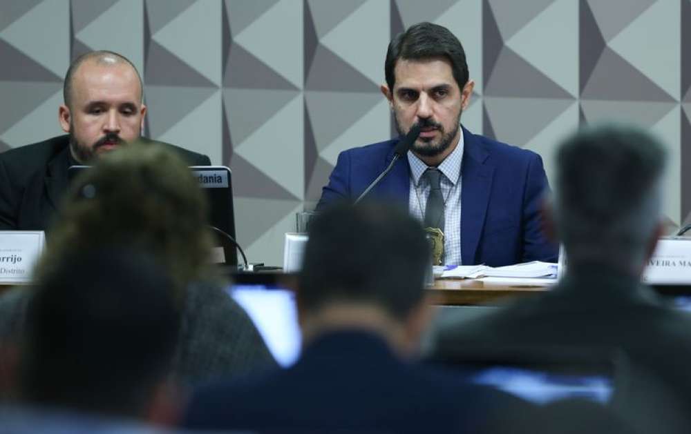 Atos de 12 e 24 de dezembro estão conectados, diz delegado à CPMI