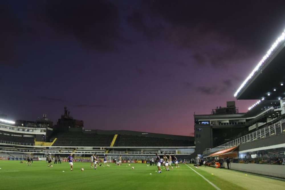 Santos terá que jogar com portões fechados após confusão em clássico