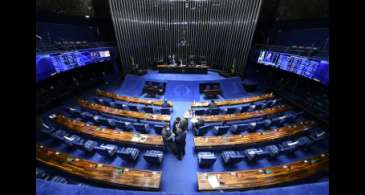 Senado aprova PEC da Transição