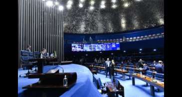 Senado inicia votação da PEC da Transição