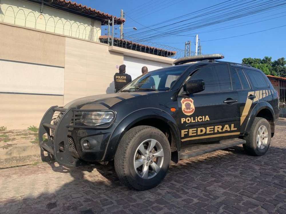 PF investiga grupo que roubava carga contrabandeada