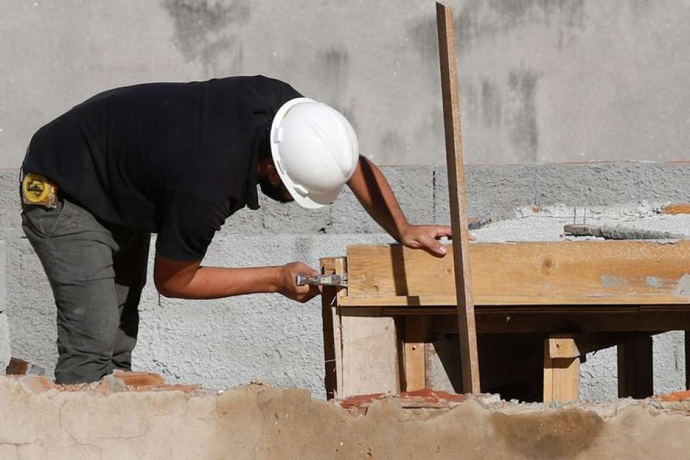 Desemprego atinge em abril menor patamar em oito anos