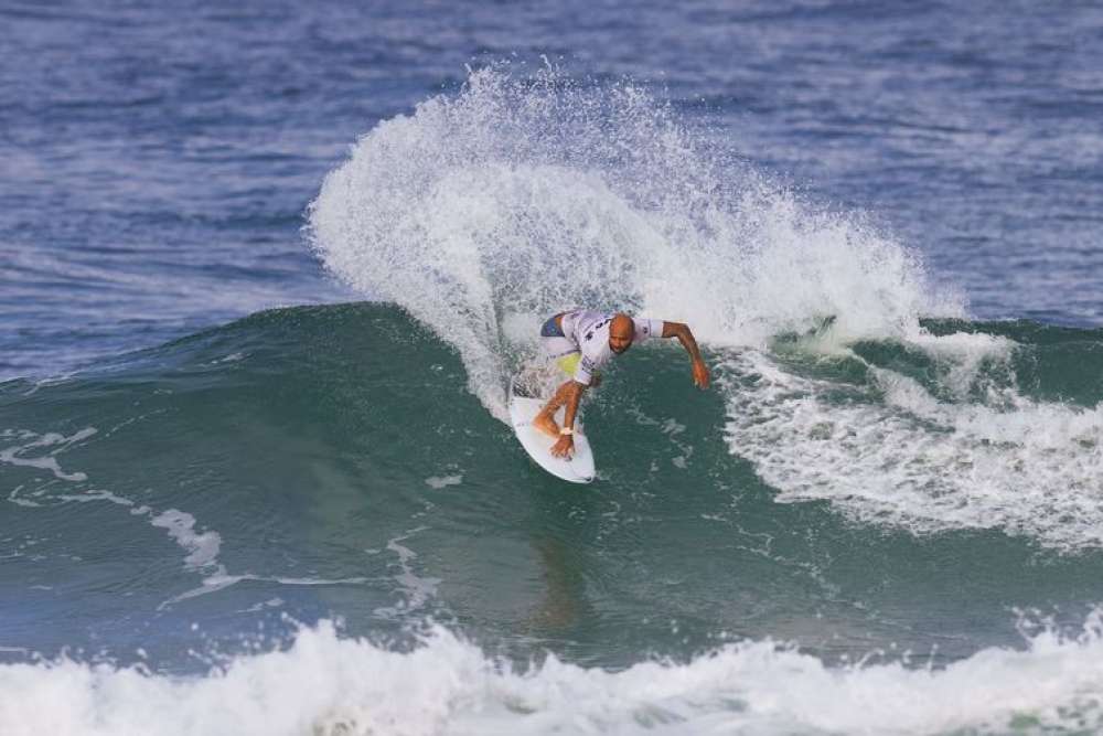 Surfe: Yago Dora, Samuel Pupo e Jadson André avançam na etapa do Rio