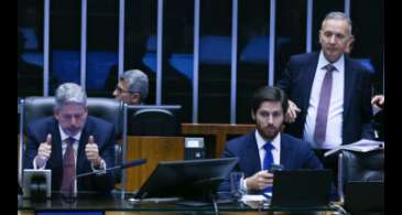 Câmara aprova PEC da reforma tributária