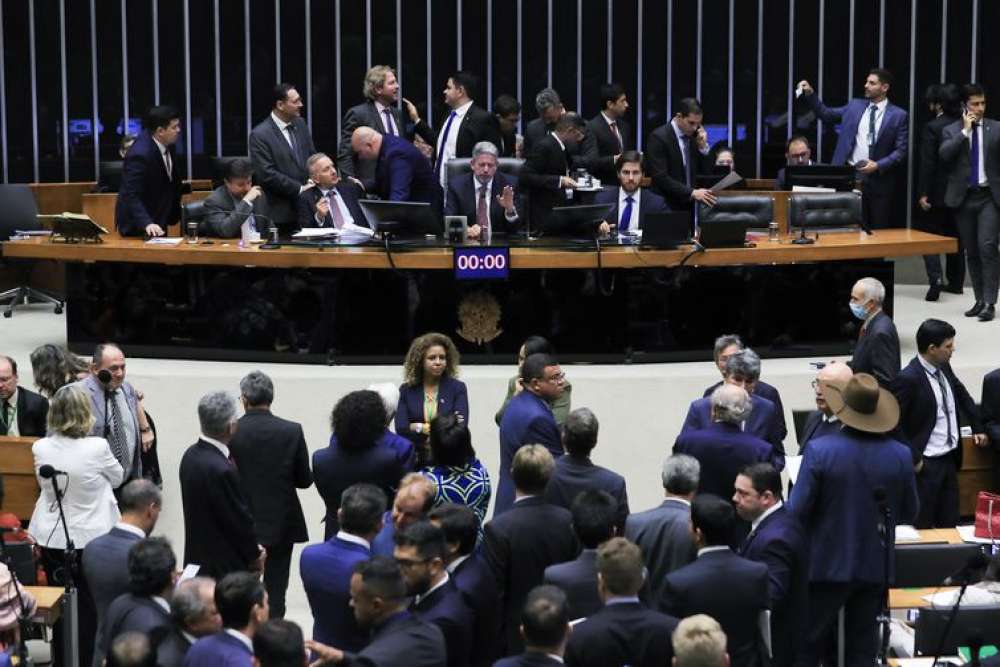 Câmara aprova texto-base da reforma tributária em primeiro turno