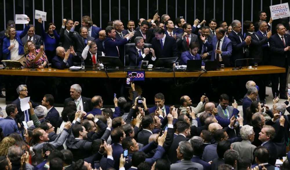 Câmara aprova em segundo turno texto da reforma tributária