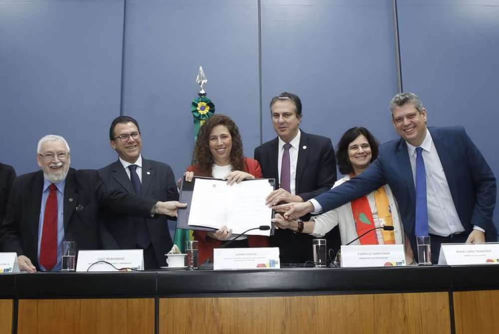 Mesa de negociação permanente com servidores tem regras estabelecidas