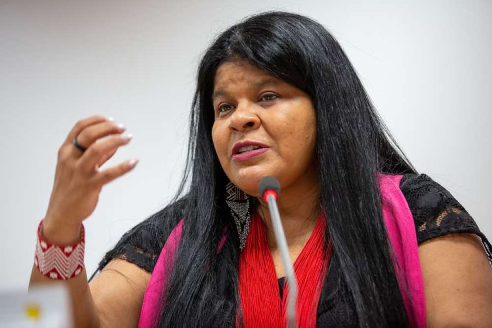 Ministra diz que garimpeiros ilegais devem ser expulsos de TI Yanomami