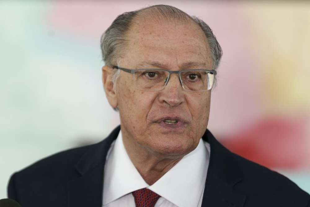 Alckmin defende exoneração completa do investimento e exportação