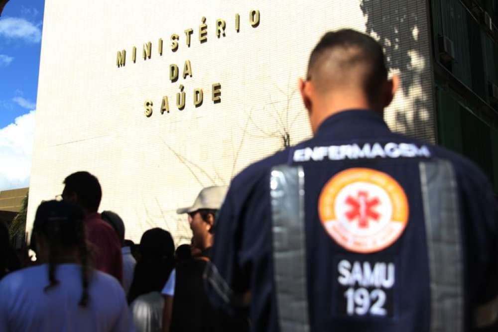 Ministério prevê pagamento do piso da enfermagem a partir de agosto