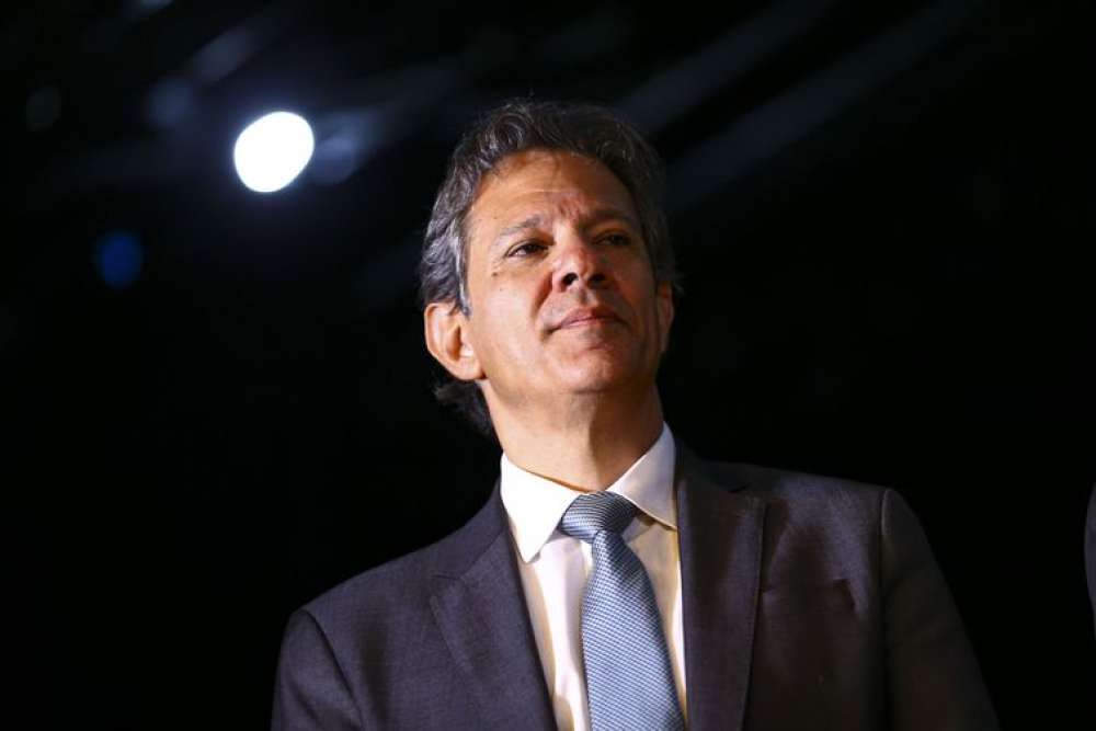 Marco fiscal e reforma tributária serão prioridades, diz Haddad