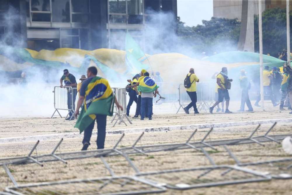 PF prende suspeito de participação em atos terroristas de 8 de janeiro