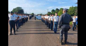 Governo publica decreto que revoga escolas cívico-militares