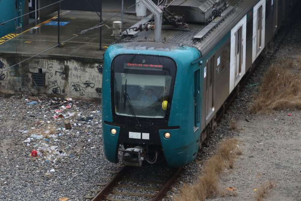 Rio: sistema ferroviário volta a operar após mais de 24 horas parado