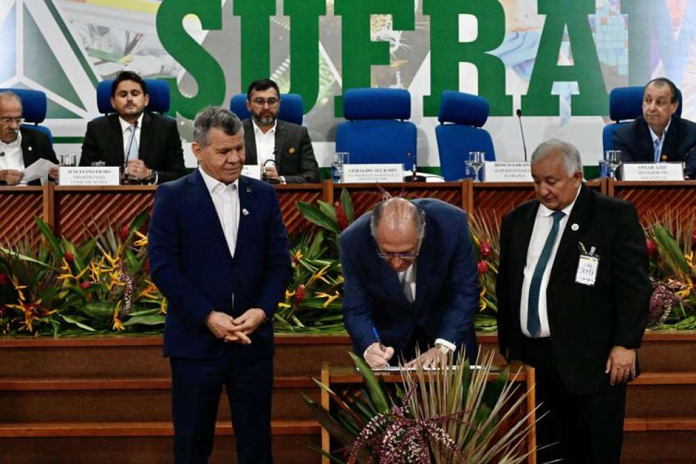 Alckmin assina contrato de gestão do Centro de Bionegócios da Amazônia