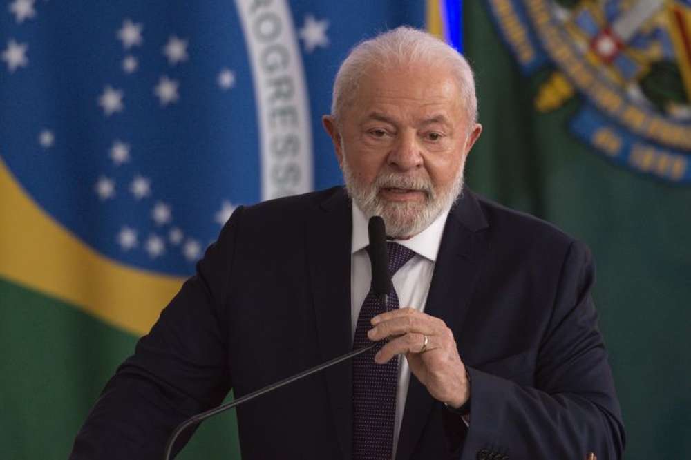 Lula fará infiltração no quadril em hospital de Brasília nesta quarta