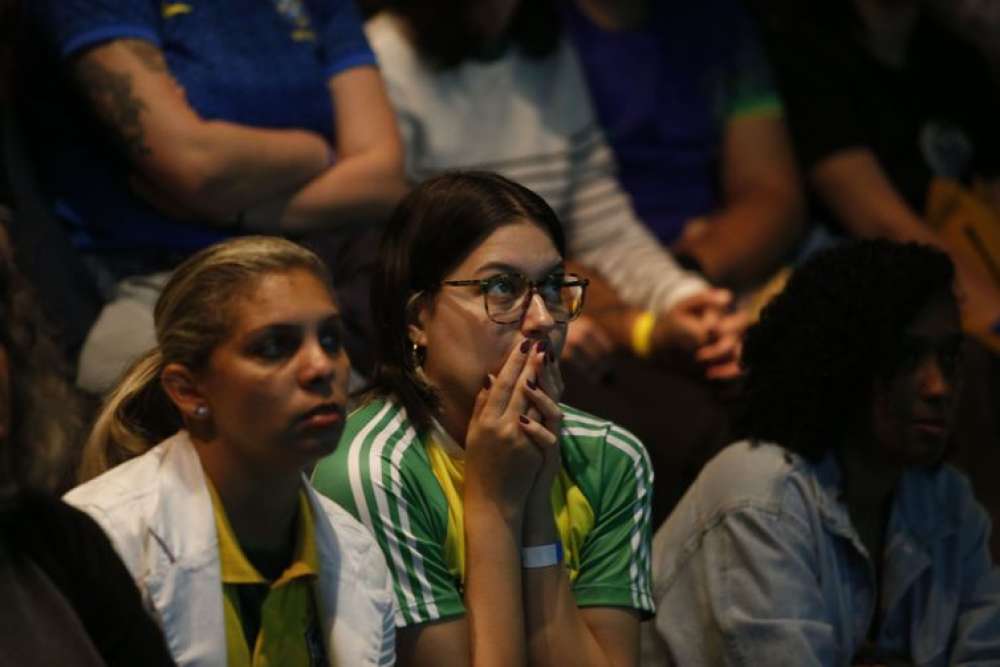 França vence Brasil e assume a ponta do grupo F do Mundial: 2 a 1