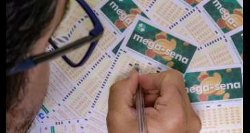 Mega-Sena acumula e próximo prêmio pode chegar a R$ 50 milhões