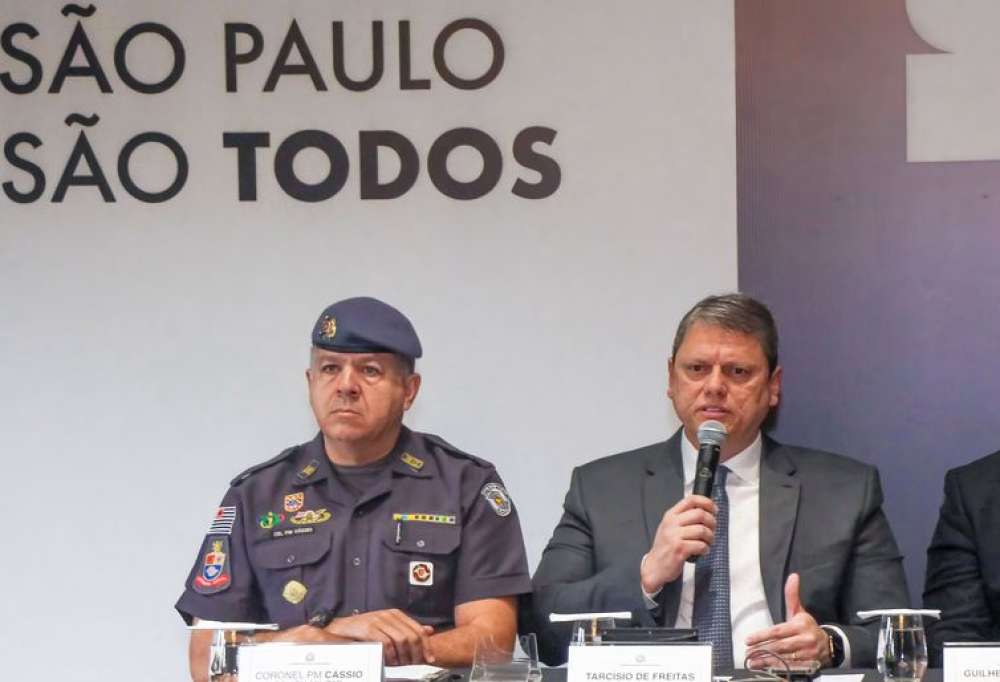 Operação policial na Cracolândia neste domingo termina com 15 presos