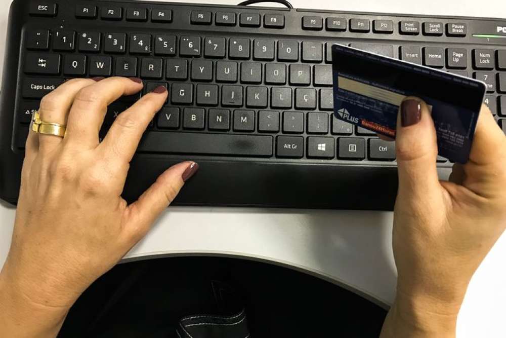 Brasil evita perda de R$ 6,2 bi em fraudes digitais em um semestre