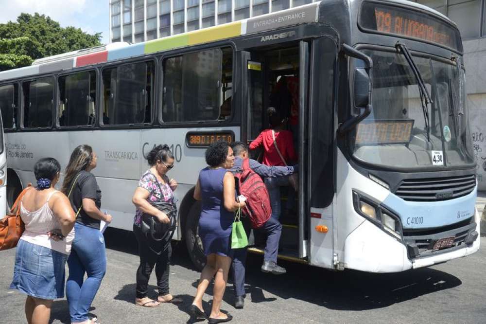 Menor preço faria mais brasileiros usarem transporte público, diz CNI