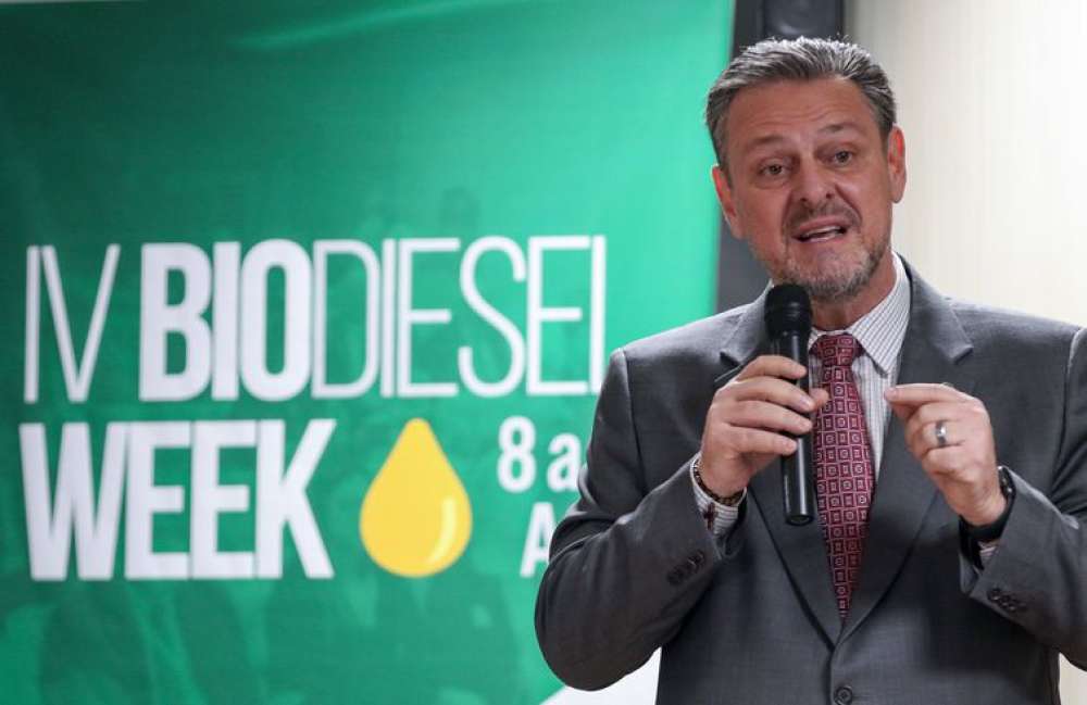 Carlos Fávaro defende regulamentação de biodiesel B20